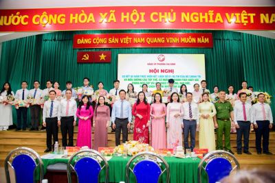 Tham dự Hội nghị sơ kết 05 năm Kết luận số 01-KL/TW của Bộ ch&iacute;nh trị do Đảng ủy Phường Gia Định tổ chức